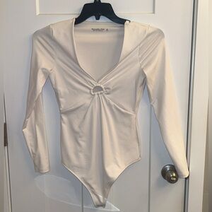 Abercrombie & Fitch Cream Long Sleeve V-Neck Bodysuit